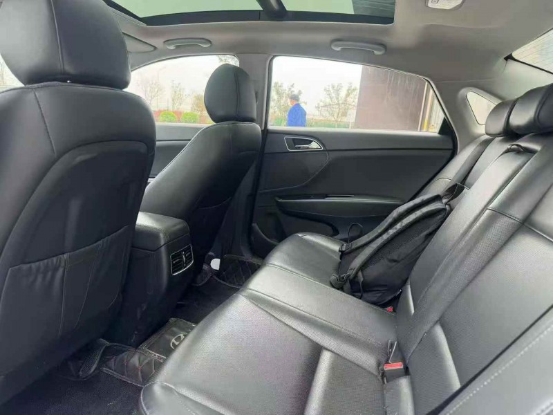 苏州18年现代名图5