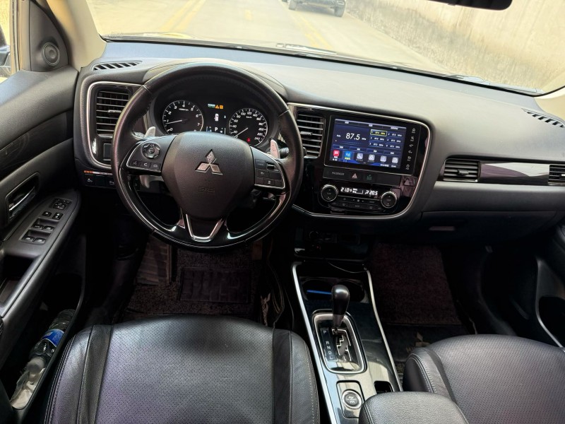 承德18年三菱欧蓝德4