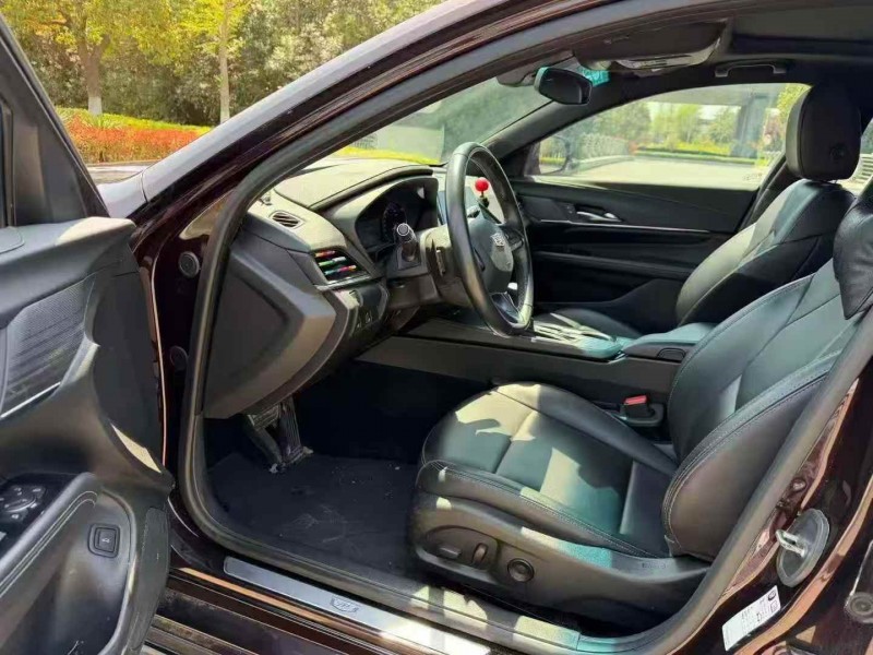 常州20年凯迪拉克CT44