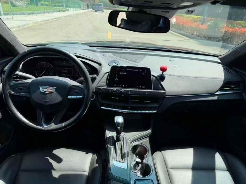 常州20年凯迪拉克CT45