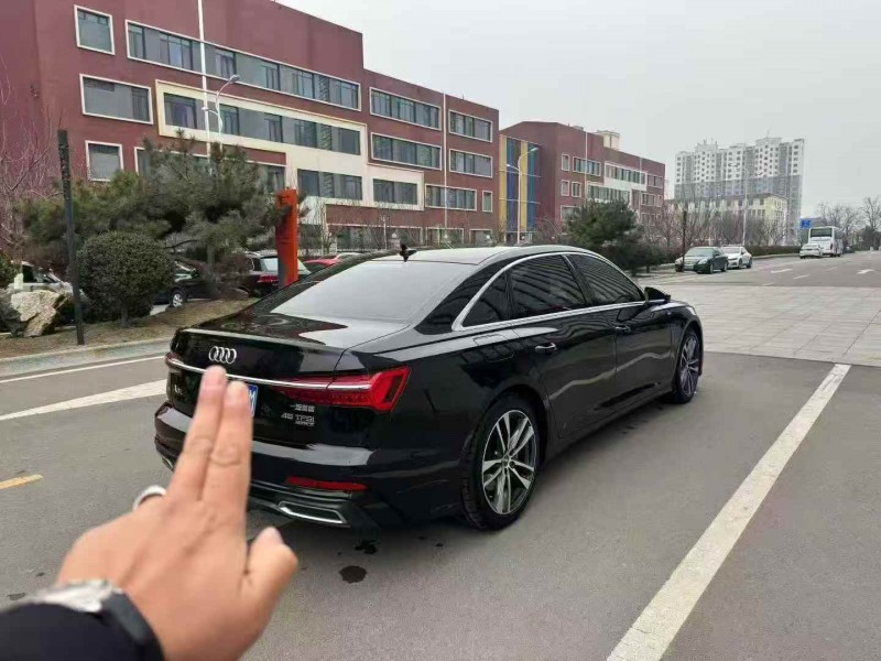 潍坊22年奥迪A6L8