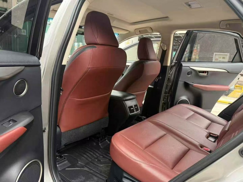 广州17年雷克萨斯NX4