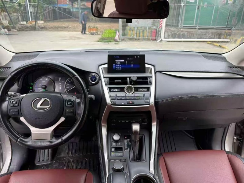 广州17年雷克萨斯NX5