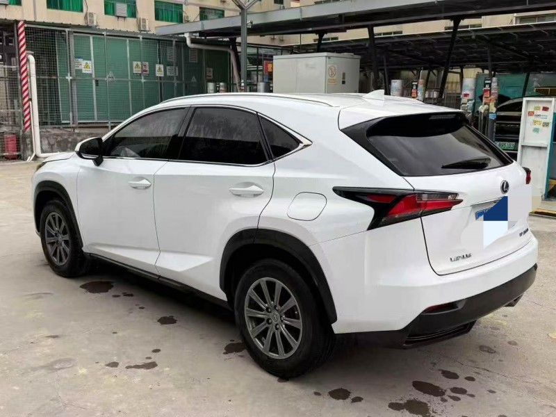 广州17年雷克萨斯NX7