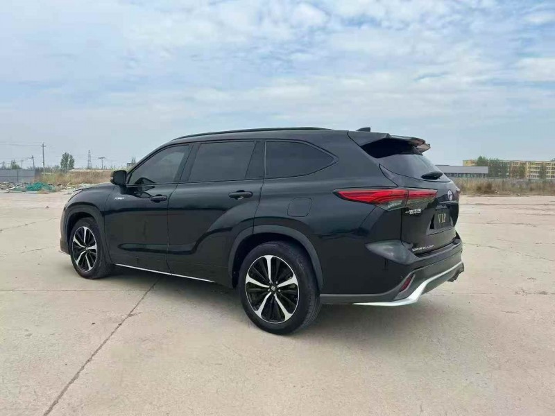 承德21年丰田锐放8