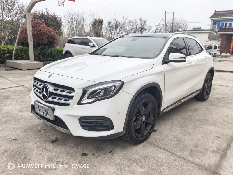 泰州19年奔驰GLA2