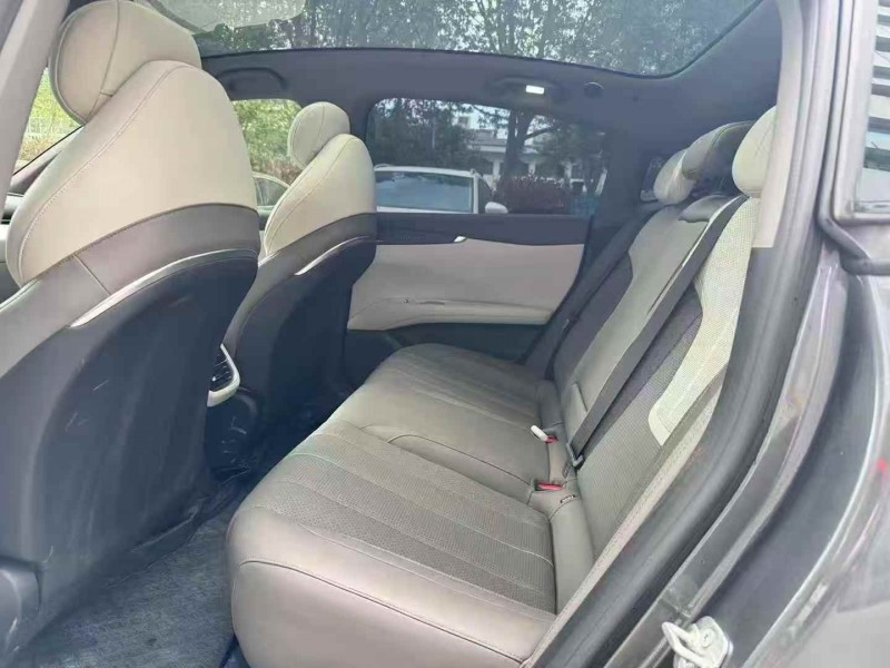 安庆25年长安汽车深蓝6