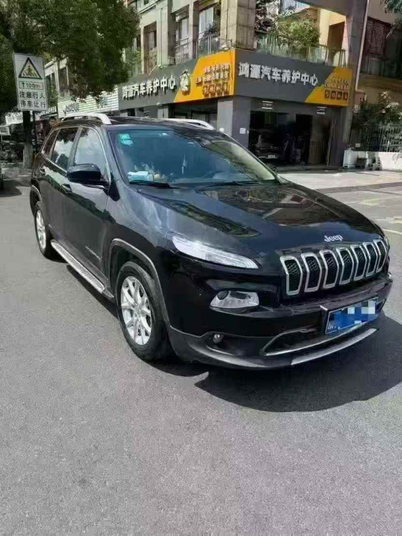 衢州17年Jeep自由光3
