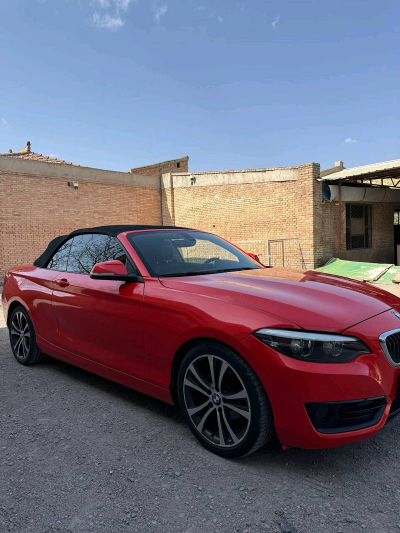 西安17年宝马2系2