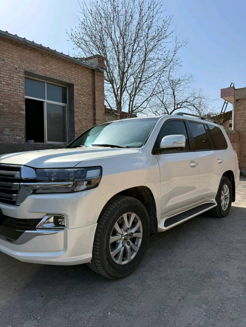 庆阳14年丰田兰德酷路泽3