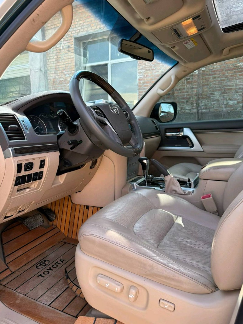 庆阳14年丰田兰德酷路泽6