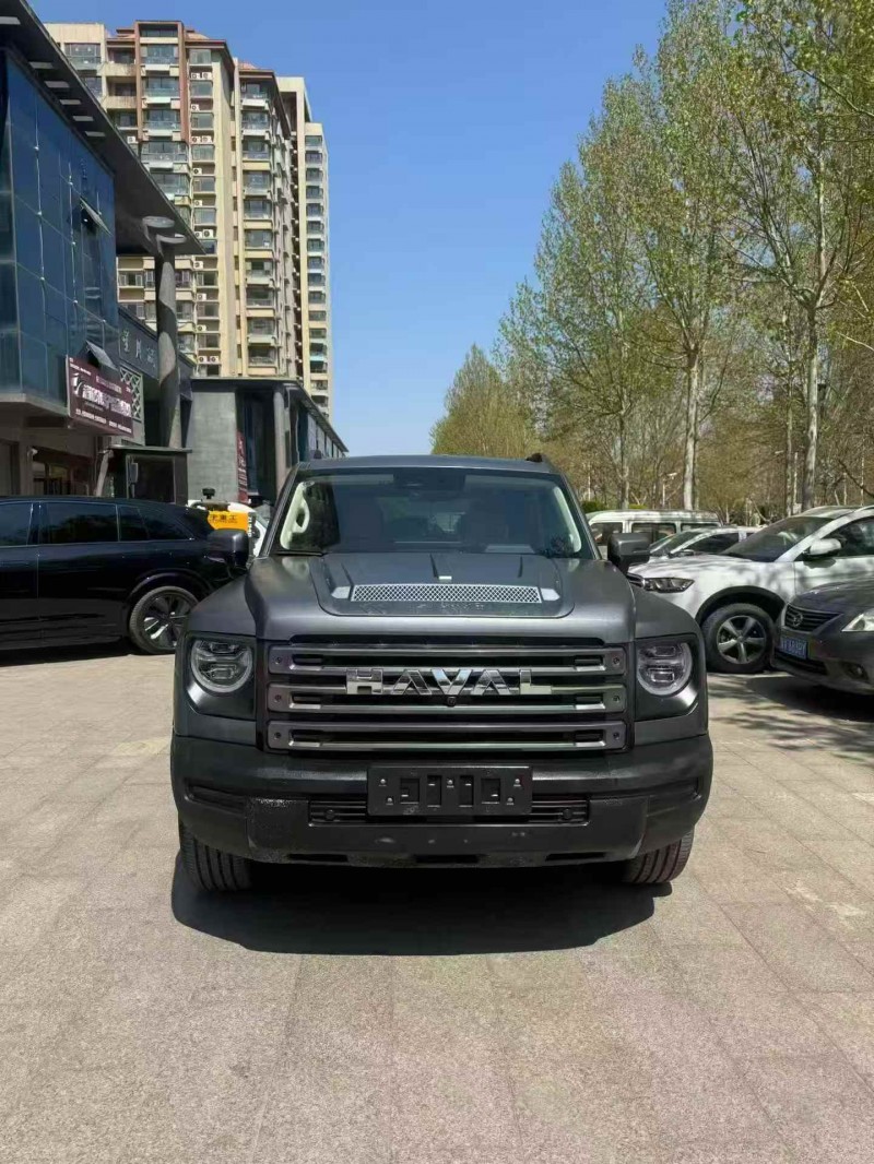 青岛25年哈弗猛龙1