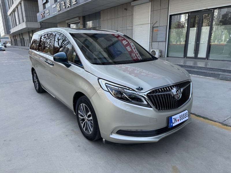 济宁17年别克GL82