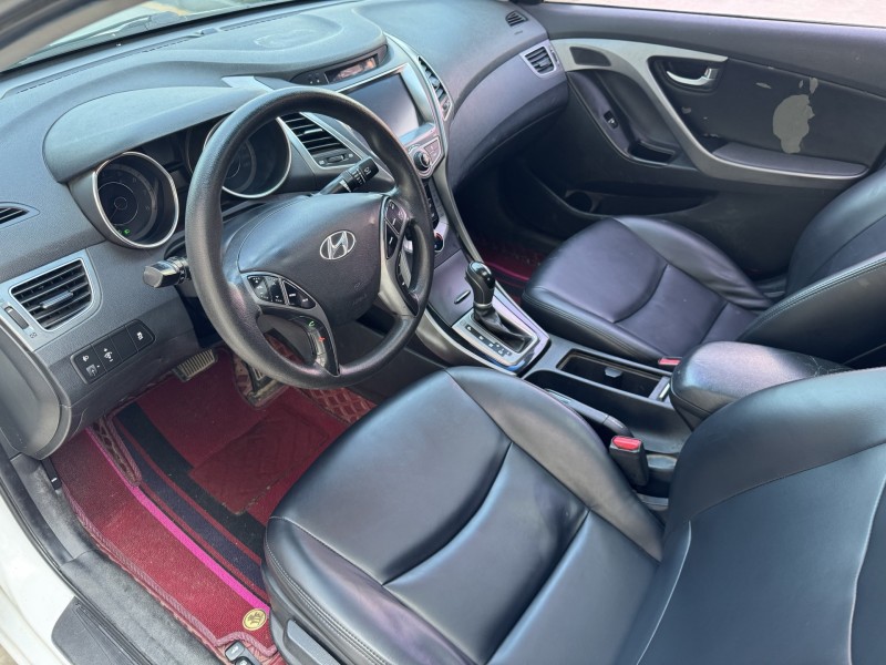 济宁17年现代朗动5