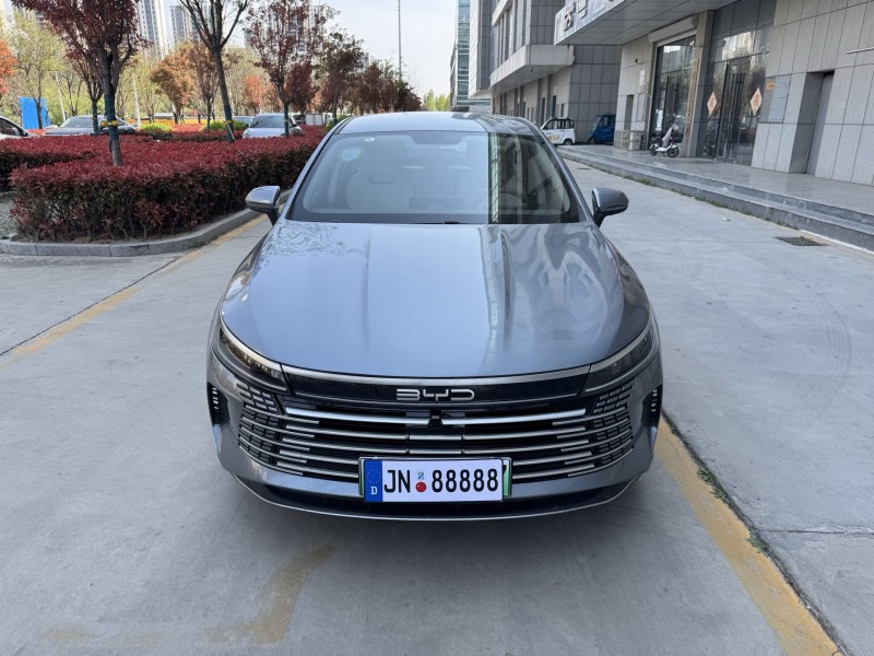 济宁25年比亚迪驱逐舰1