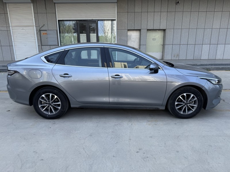 济宁25年比亚迪驱逐舰4