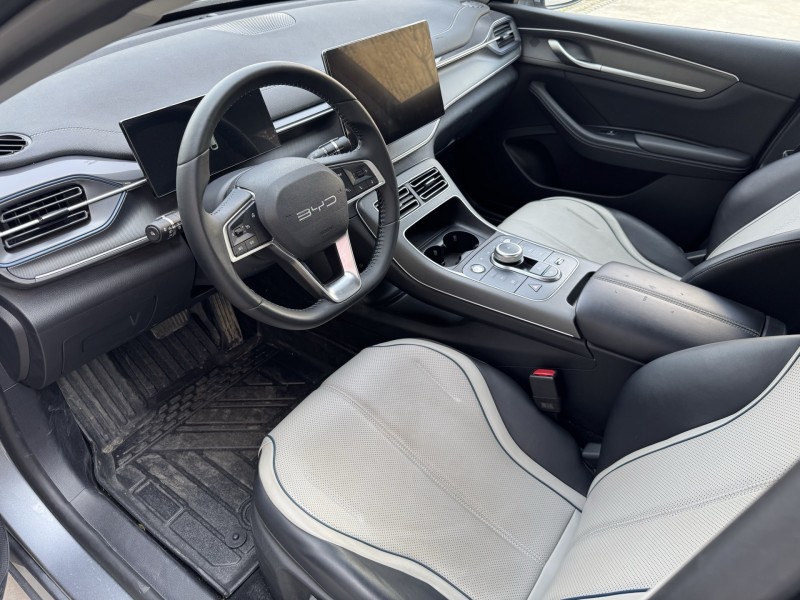 济宁25年比亚迪驱逐舰6