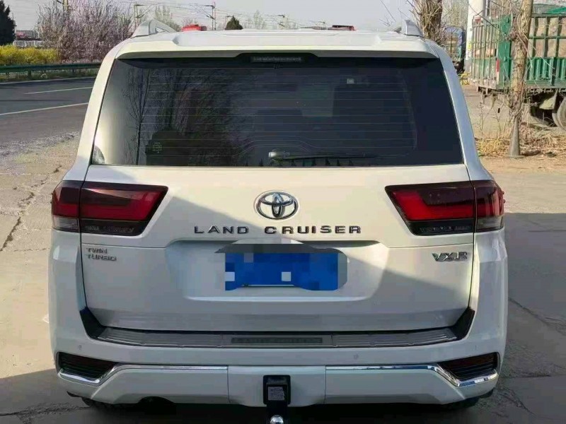 沧州24年丰田兰德酷路泽5