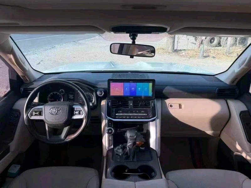 沧州24年丰田兰德酷路泽7