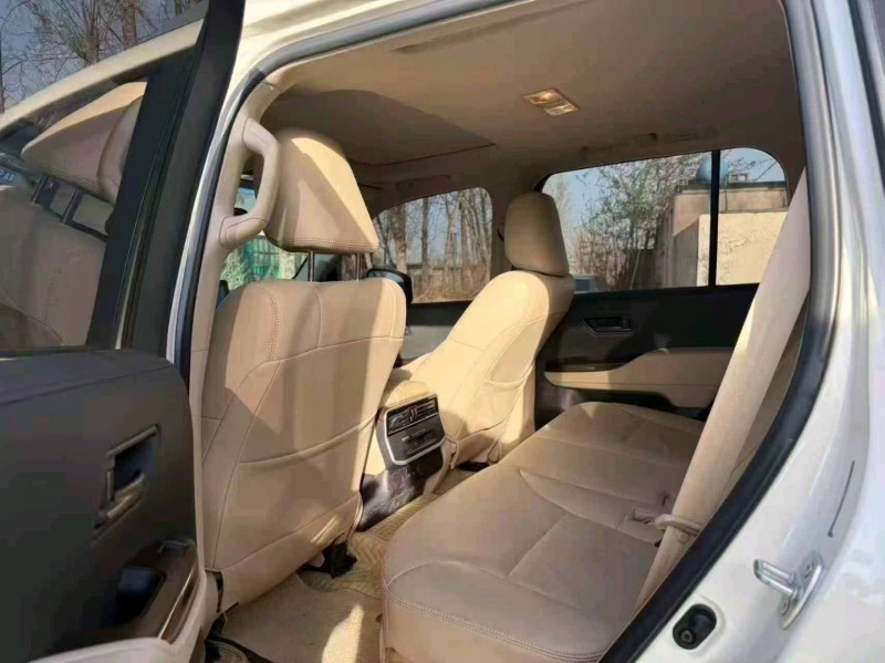 沧州24年丰田兰德酷路泽9