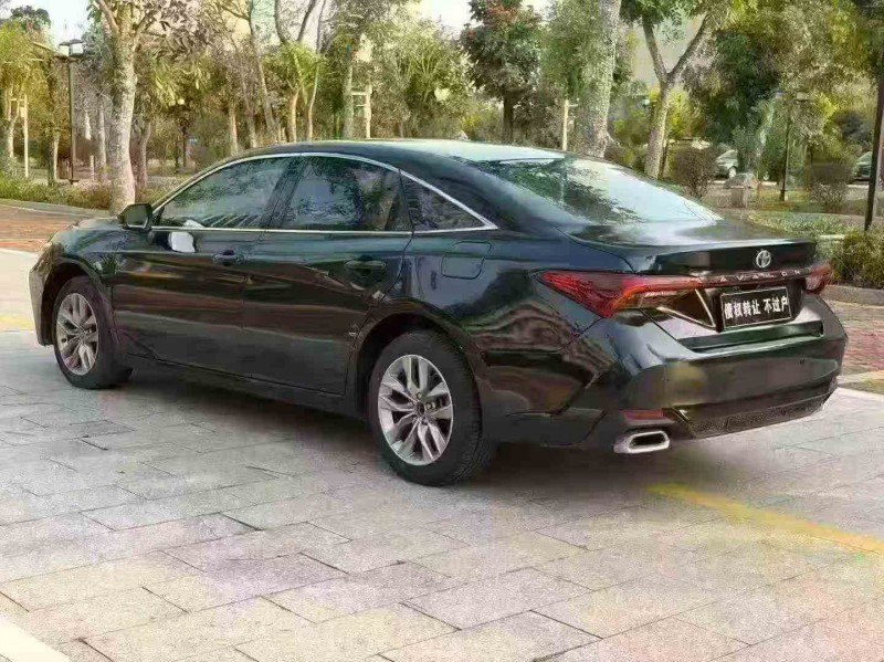 汕头22年丰田亚洲龙8