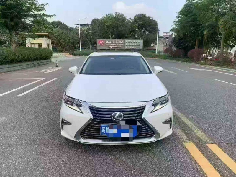 江门17年雷克萨斯ES1