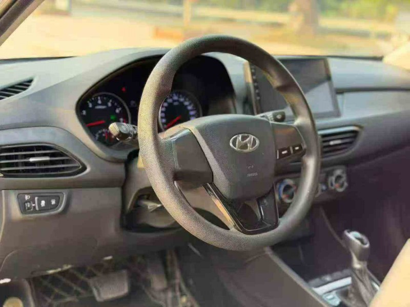 汕头22年现代悦动4