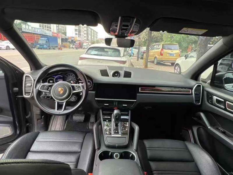 贵港21年保时捷卡宴6