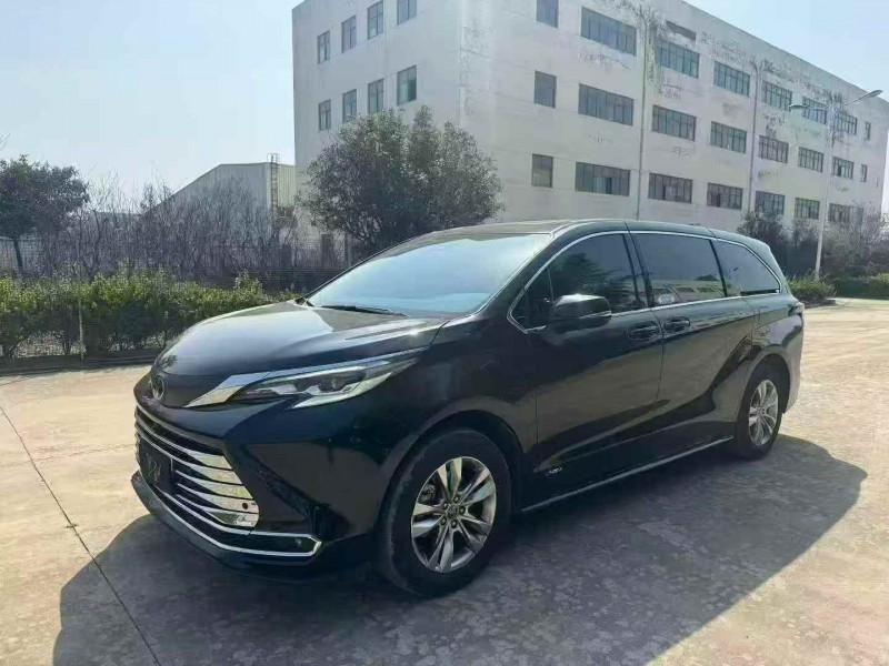 平顶山24年丰田塞纳2