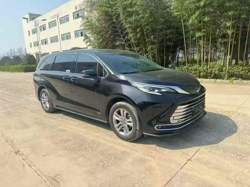 平顶山24年丰田塞纳3