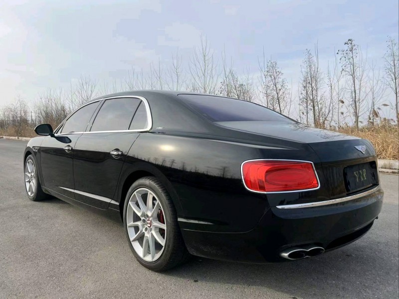 盐城17年宾利飞驰8