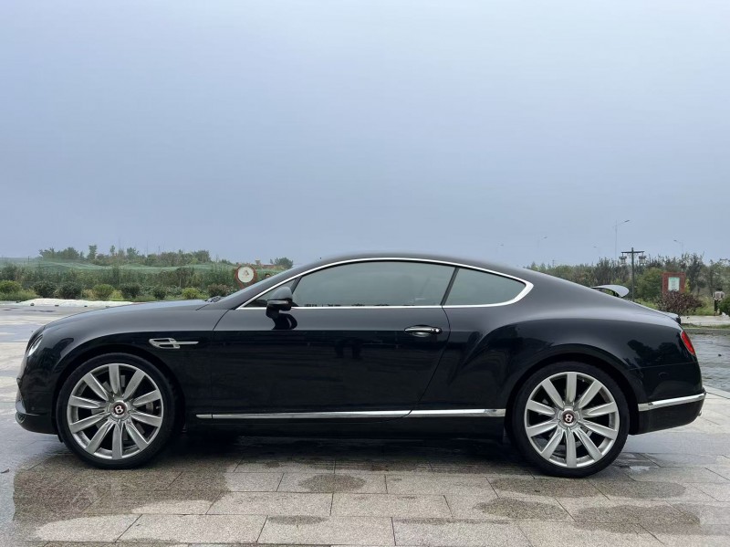 盐城18年宾利欧陆7