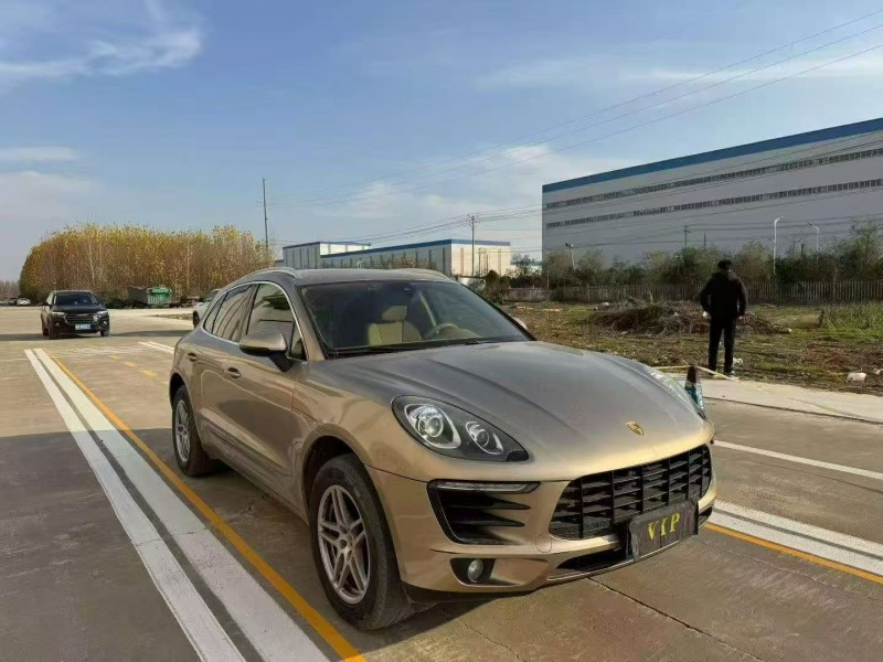 菏泽16年保时捷Macan3