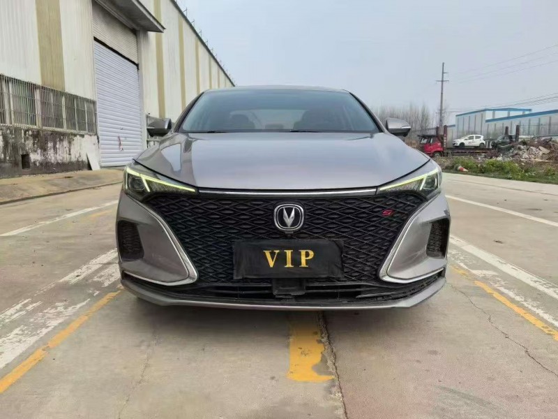 菏泽20年长安汽车逸动1