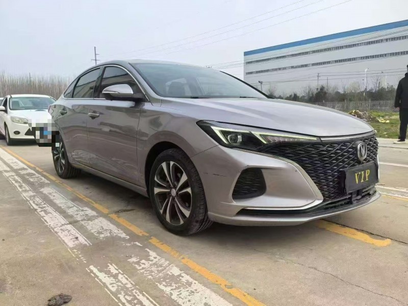 菏泽20年长安汽车逸动3