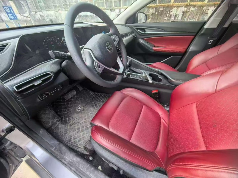 菏泽20年长安汽车逸动4