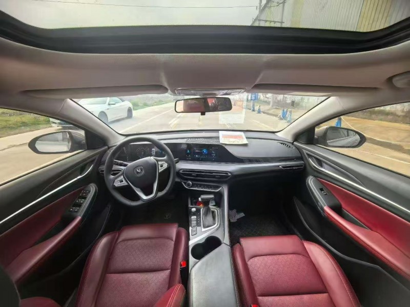 菏泽20年长安汽车逸动6