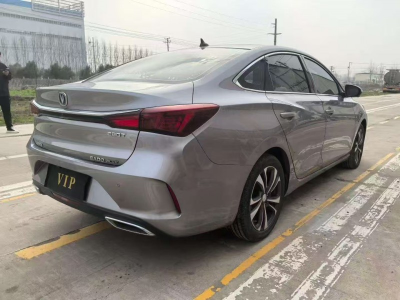 菏泽20年长安汽车逸动8