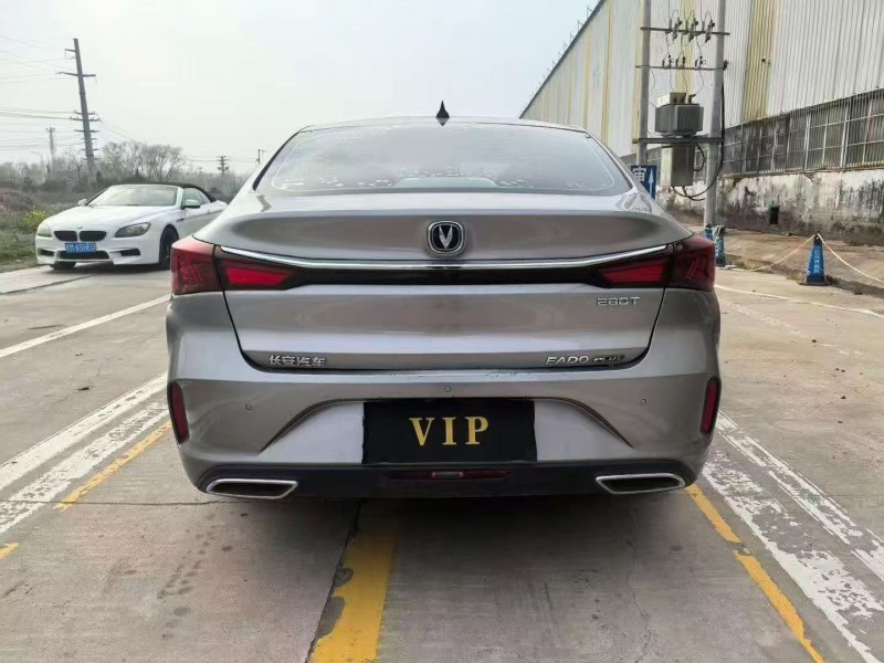 菏泽20年长安汽车逸动9