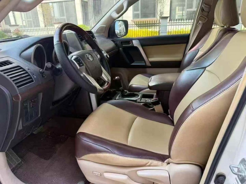 新乡12年丰田普拉多5