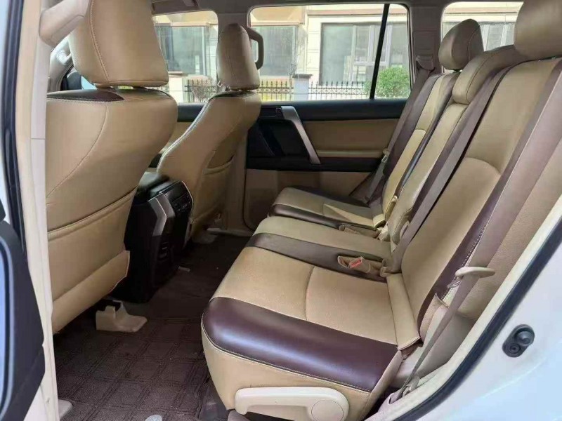 新乡12年丰田普拉多6