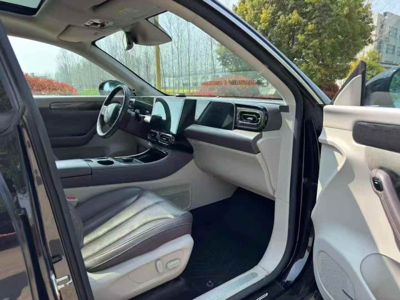 常州18年零跑汽车C115