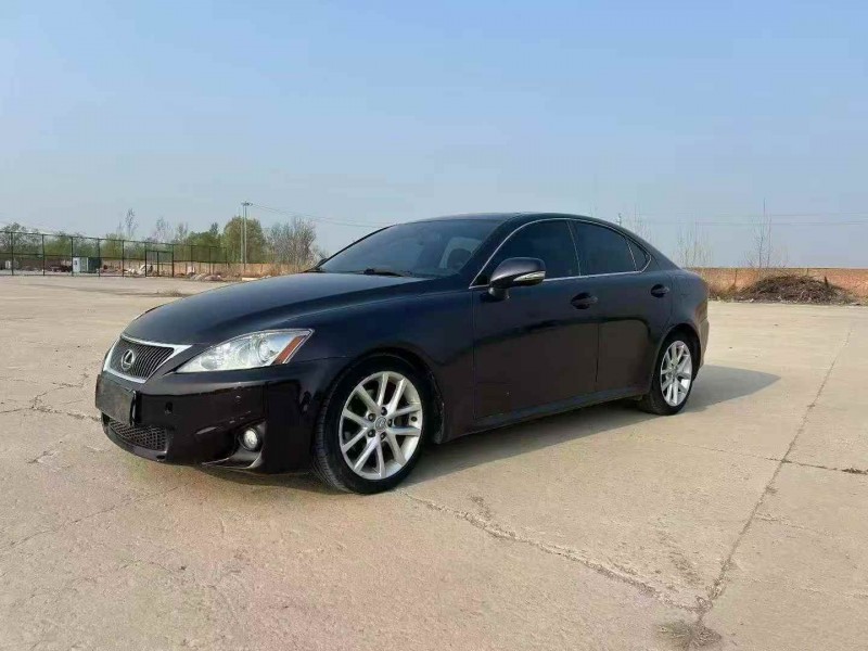承德13年雷克萨斯IS2