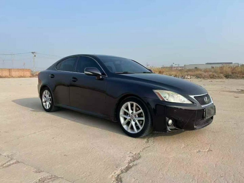 承德13年雷克萨斯IS3