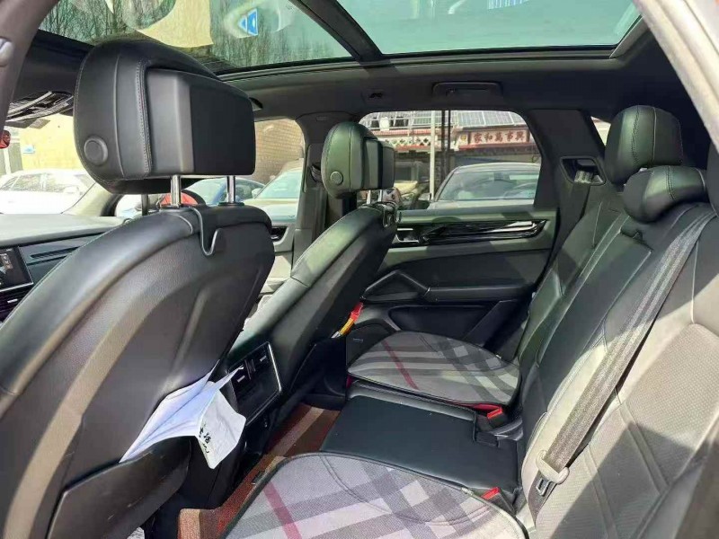 淄博21年保时捷卡宴4