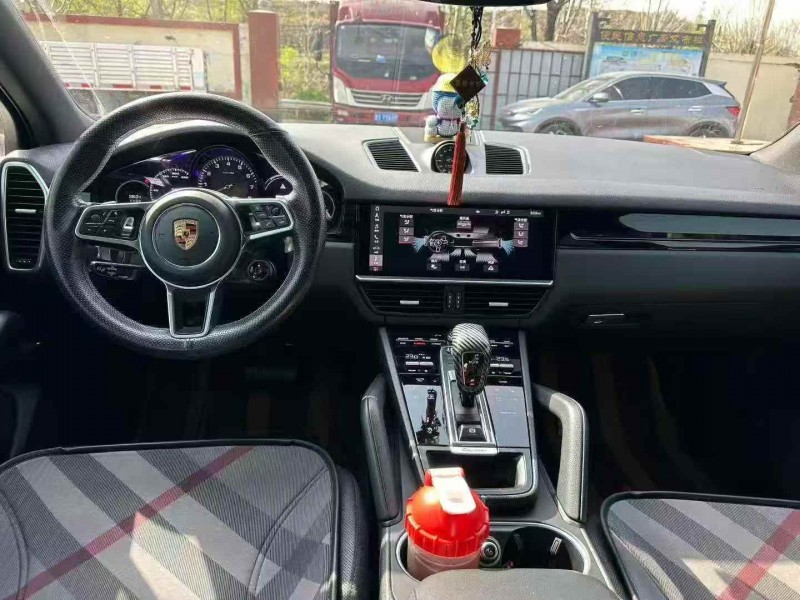 淄博21年保时捷卡宴5