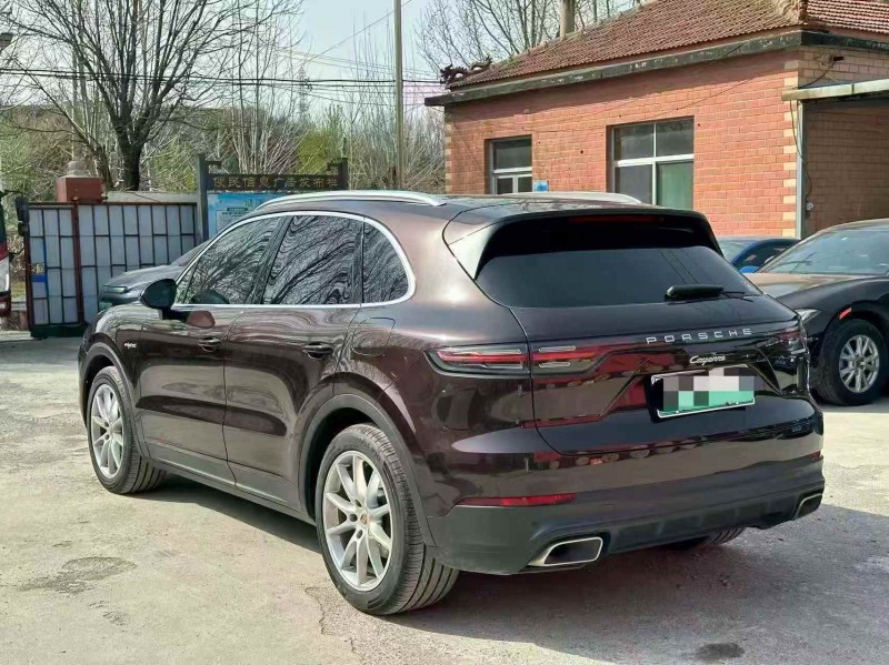 淄博21年保时捷卡宴8