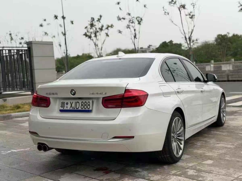 南通19年宝马3系8