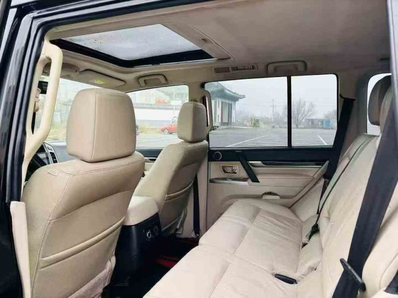 枣庄20年三菱帕杰罗6