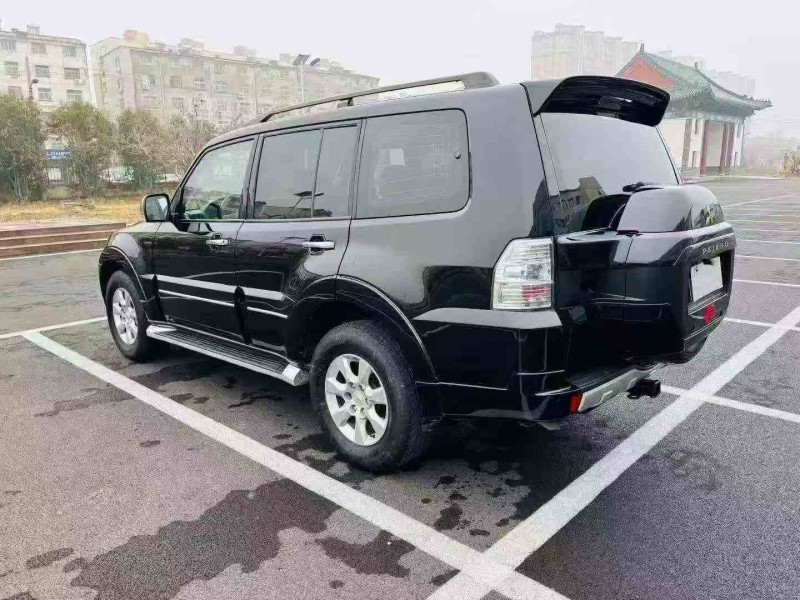 枣庄20年三菱帕杰罗7